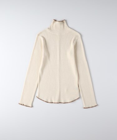 ハニーサックルローズ 配色ハイネックセーター