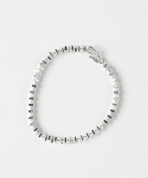 ライトオンベーシック ビーズブレスレット