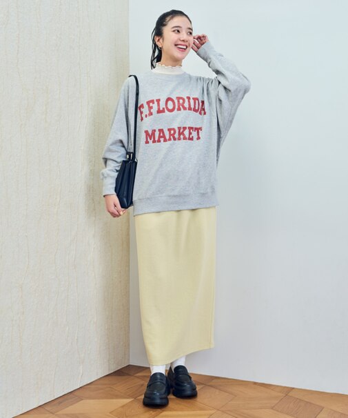 ハニーサックルローズ アシッド加工ロゴスウェットプルオーバー