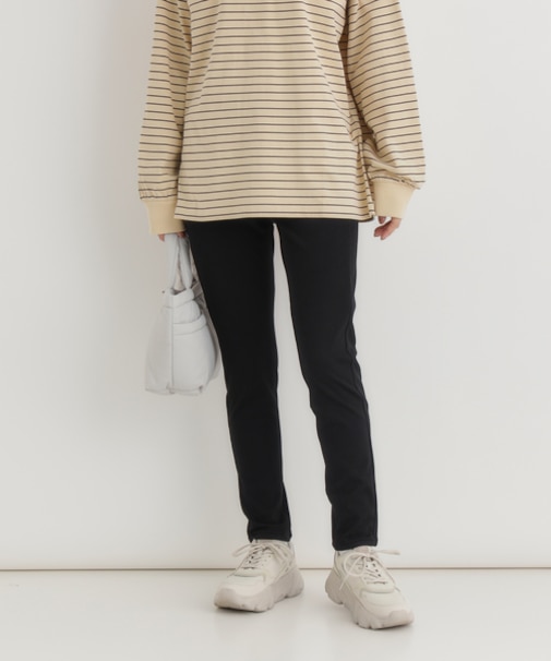 ハニーサックルローズ ｎｏｂｅｅスキニーパンツ