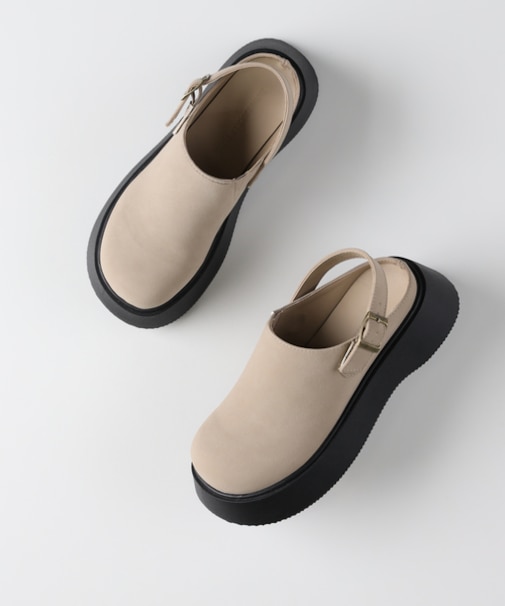 ハニーサックルローズ 厚底サボシューズ