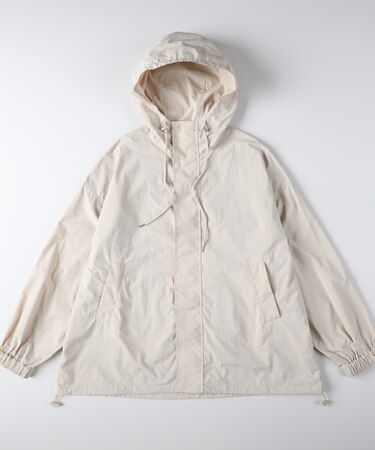 ハニーサックルローズ マウンテンパーカー