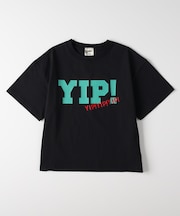 リファービッシュ ビッグロゴプリントワンポイント刺繍Tシャツ