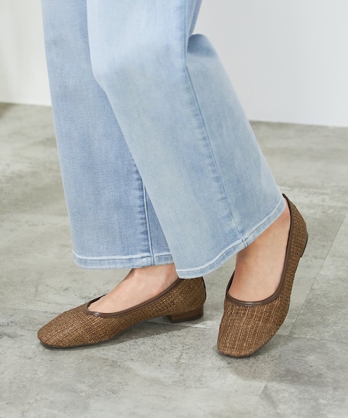 メッシュパンプス