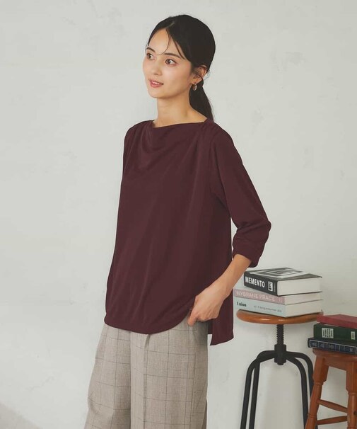 ドレープネックトップス