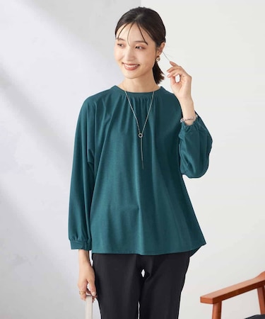 ギャザーネックドルマントップス