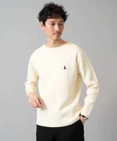 【洗濯機で洗える】ワンポイント刺繍ボートネックニット