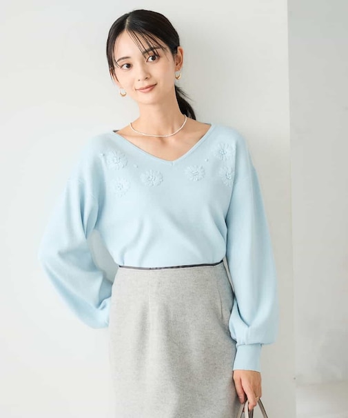 フラワー刺繍ニットプルオーバー