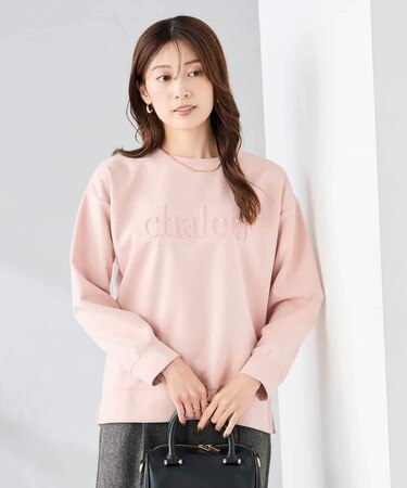 エンボスロゴスウェードトップス