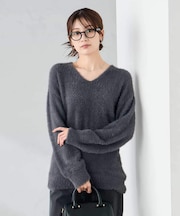 フェザーヤーンVネックニット