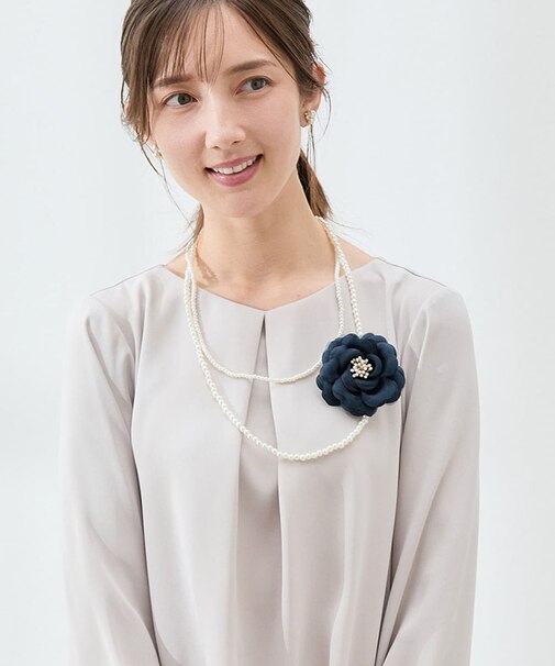 コサージュ付き二連ネックレス