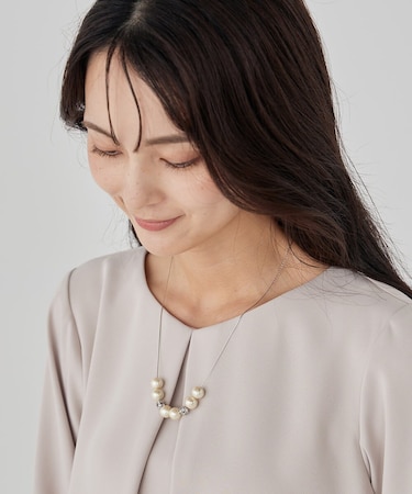 パール調スライドネックレス