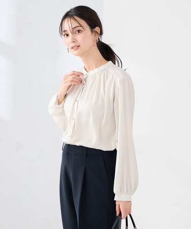 【洗える】サテンギャザーブラウス
