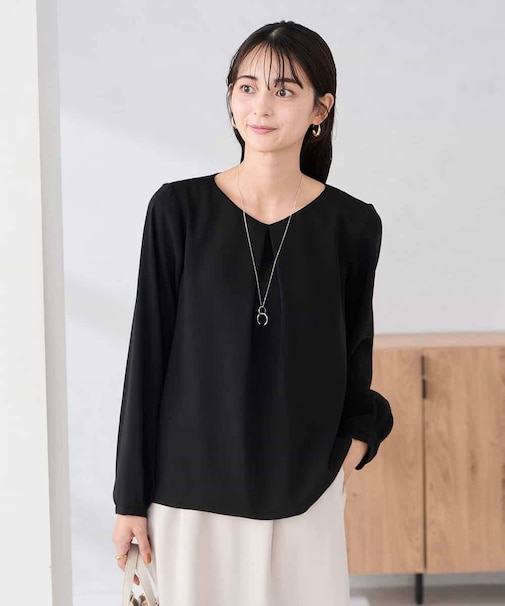 サテンバックフレアブラウス【洗える/速乾/毛玉になりにくい/イージーケア】