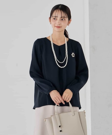 サテンバックフレアブラウス【洗える/速乾/毛玉になりにくい/イージーケア】