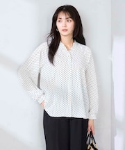 フリルVネックドット柄ブラウス