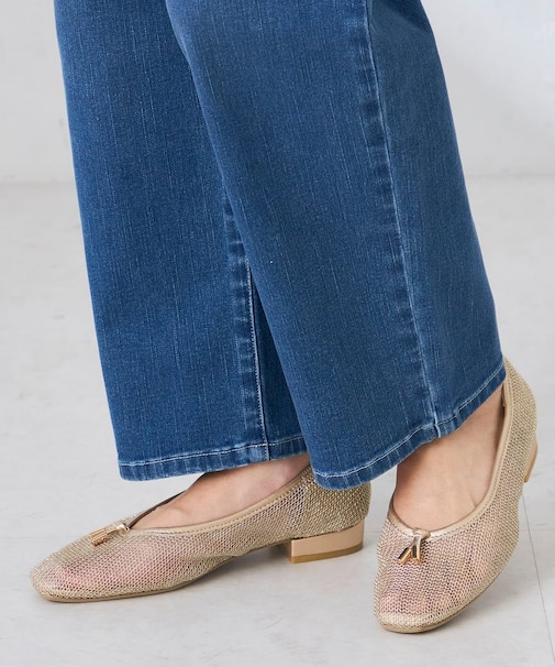 メッシュパンプス