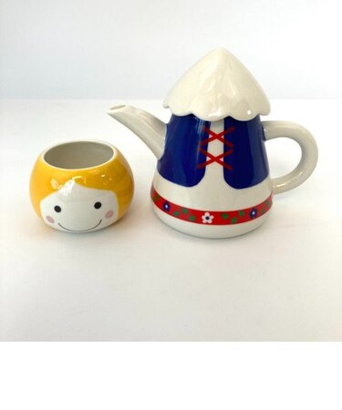 ティーセット  チロルの少女 ティーフォーワン （1人用ティーセット／ポット・カップ・茶こし）