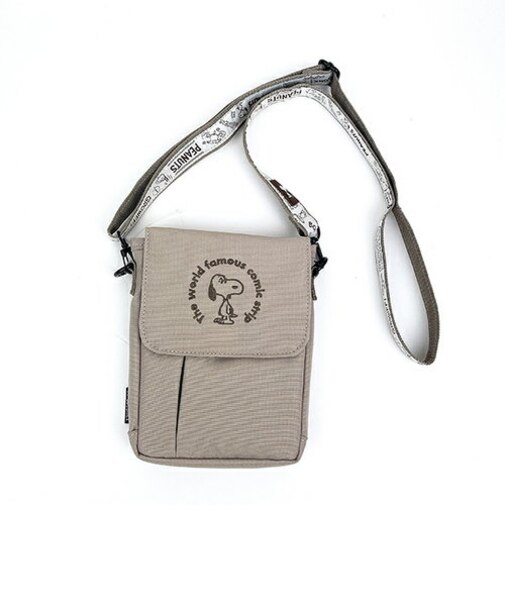 スヌーピー SNOOPY RE-PETパスポートショルダー ベージュ バッグ パスケース 旅行