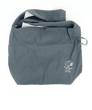 スヌーピー クシュクシュショルダーバッグ （ダークグレー) SNOOPY