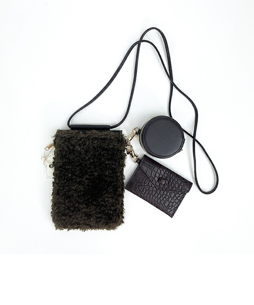 ACCOMMODE アコモデ ボアマルチモバイルショルダーバッグ (ブラウン)