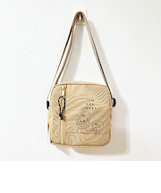 トムとジェリー スクエアボックスショルダーバッグ (アイボリー)