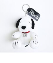 スヌーピー 『M』 座り イニシャルマスコット ぬいぐるみ SNOOPY