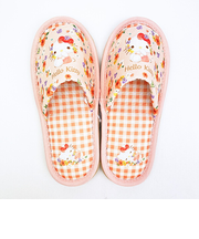 サンリオ ハローキティ フラワーカーテン レッド (22～24cm)  キッチン Sanrio