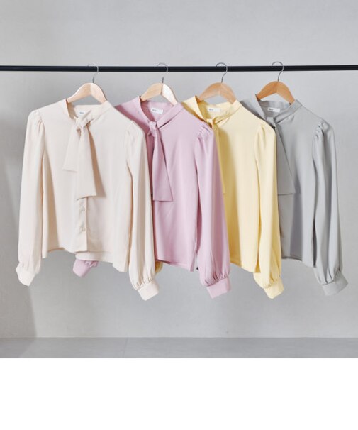 ボタンボウタイブラウス