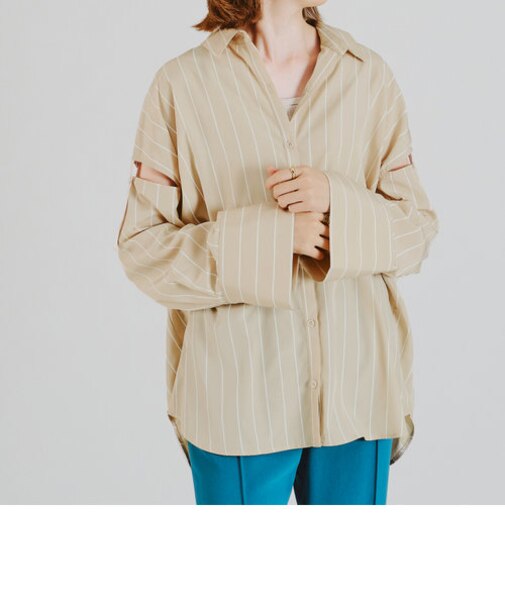肩スリットオーバーサイズシャツ