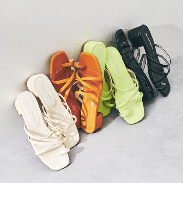 ナローストラップトングサンダル