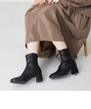 ラウンドトゥストレッチブーツ/31425