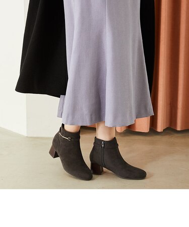 ビットモチーフミドルヒールブーツ