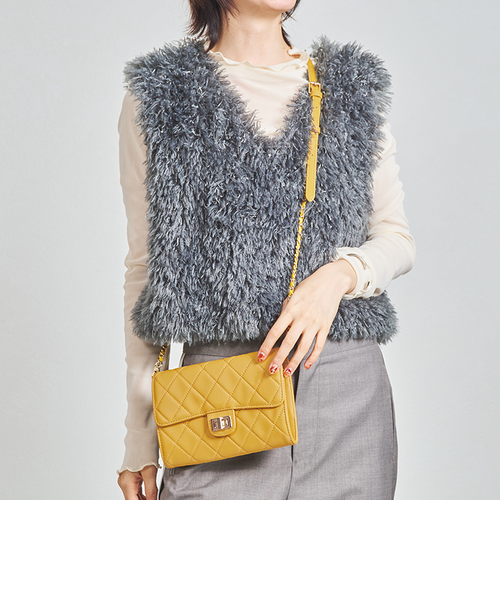 Duo ドゥオ キルトクロスボディーバッグ｜チャールズ＆キースの通販