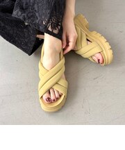 クロスベルト厚底サンダル