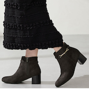 ビットモチーフショートブーツ