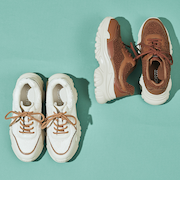 ボアスニーカー