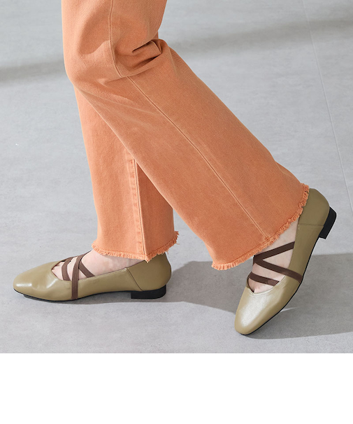 ゴムストラップフラットパンプス/52305