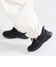 【瞬間フィット】サイドロゴ付きナイロンスニーカー