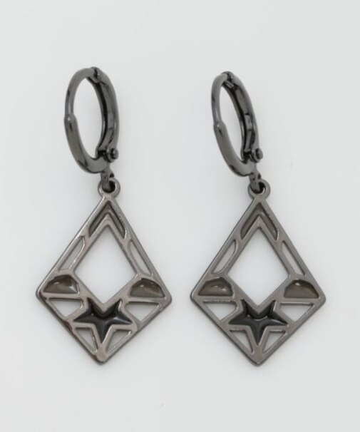 【チャイハネ】メンズミナレッドピアス