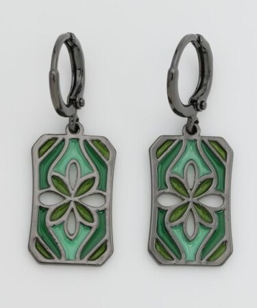 【チャイハネ】メンズミナレッドピアス