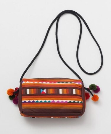 【チャイハネ】リスヒモポーチショルダー