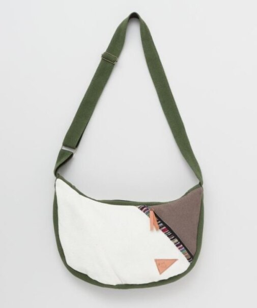 【チャイハネ】ヒマールクレセントショルダー