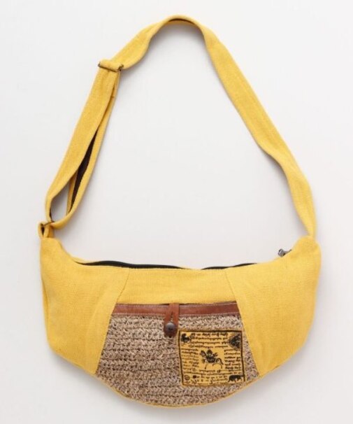 【チャイハネ】タルチョクレセントショルダー