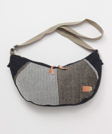 【チャイハネ】ラージャクレセントバッグ