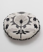 【チャイハネ】ニスタ刺繍ラウンドクッション