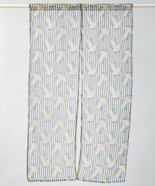 【チャイハネ】フル-ツのれん