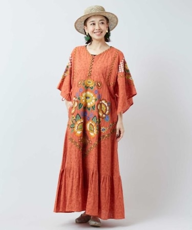 【チャイハネ】ロザリナ刺繍ワンピース