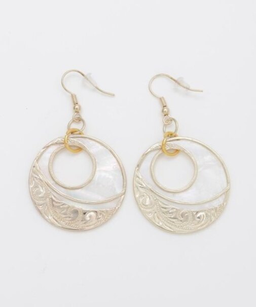 【カヒコ】シェルサークルピアス