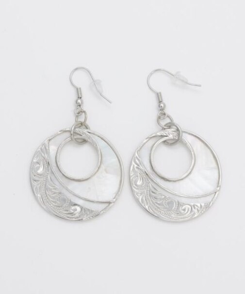 【カヒコ】シェルサークルピアス